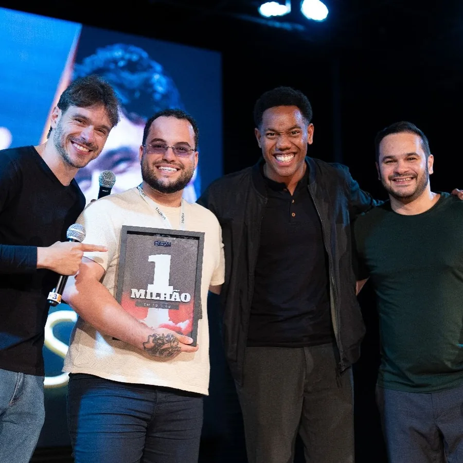 Placa de 1 milhão em 30 dias